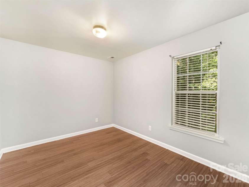 6238 King George Drive, Charlotte, NC 28213.  MLS# CAR4424656, YatesRealty ID 50836. 
