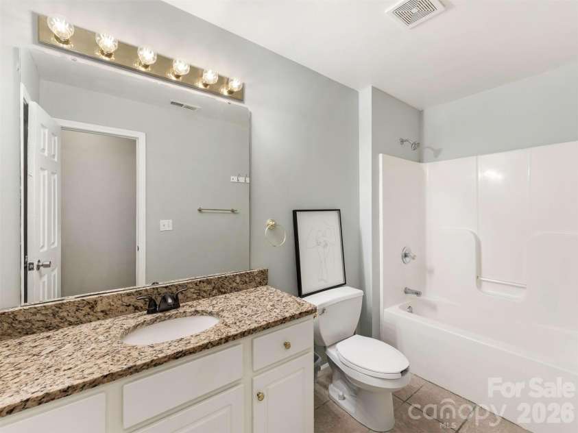 6238 King George Drive, Charlotte, NC 28213.  MLS# CAR4424656, YatesRealty ID 50836. 
