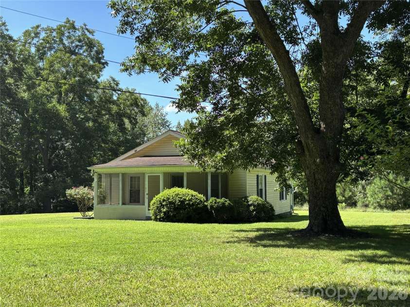 148 Oscar Road, Troy, NC 27371.  MLS# CAR4424468, YatesRealty ID 50838. 