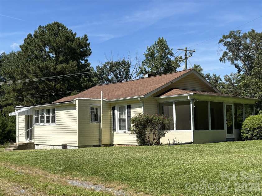 148 Oscar Road, Troy, NC 27371.  MLS# CAR4424468, YatesRealty ID 50838. 