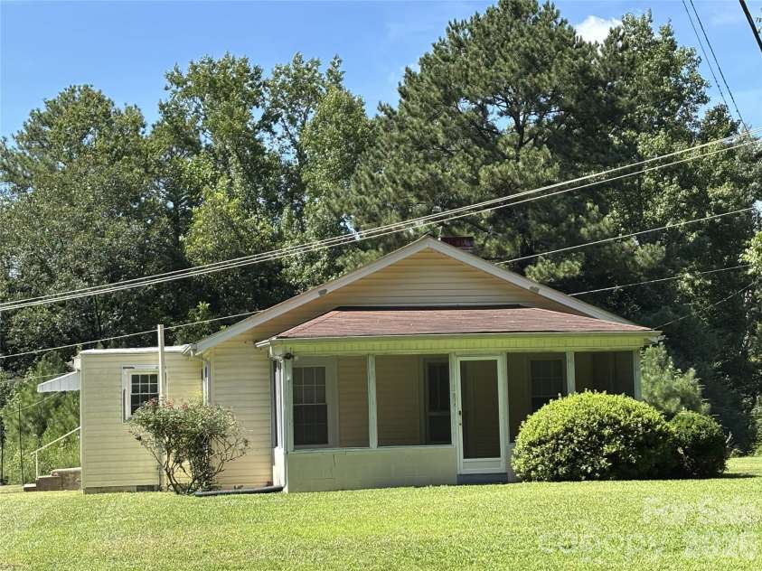 148 Oscar Road, Troy, NC 27371.  MLS# CAR4424468, YatesRealty ID 50838. 