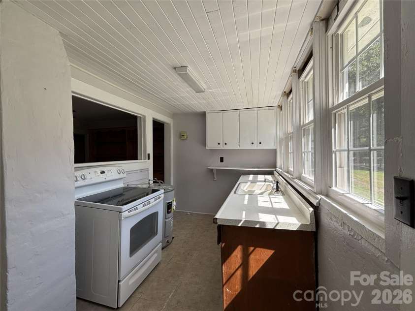148 Oscar Road, Troy, NC 27371.  MLS# CAR4424468, YatesRealty ID 50838. 