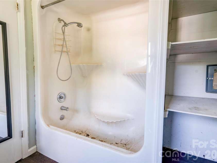 4538 Fallston Road, Fallston, NC 28150.  MLS# CAR4422755, YatesRealty ID 50839. Apartment - Bathroom