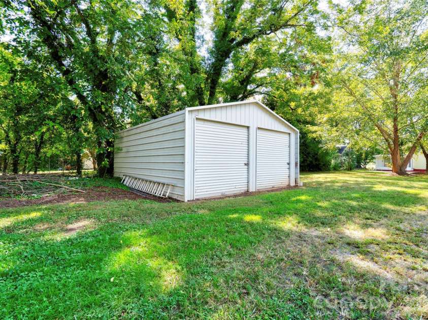 4538 Fallston Road, Fallston, NC 28150.  MLS# CAR4422755, YatesRealty ID 50839. Detached Double Garage