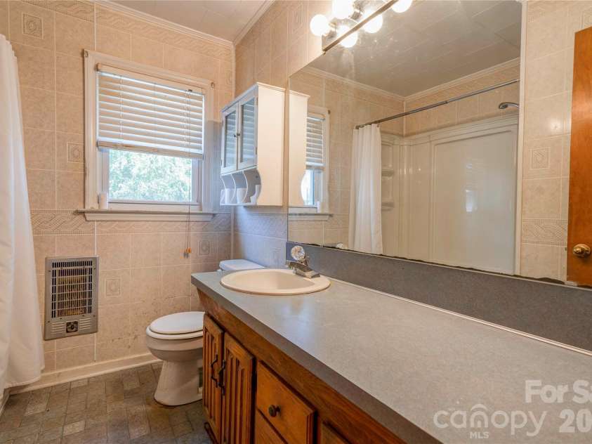 4538 Fallston Road, Fallston, NC 28150.  MLS# CAR4422755, YatesRealty ID 50839. House -Bathroom