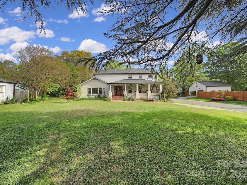 1841 Mecklenburg Avenue, Charlotte, NC 28205.  MLS# CAR4239048, YatesRealty ID 5084. 