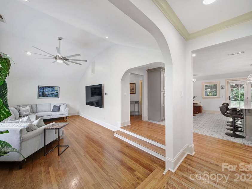 1841 Mecklenburg Avenue, Charlotte, NC 28205.  MLS# CAR4239048, YatesRealty ID 5084. 