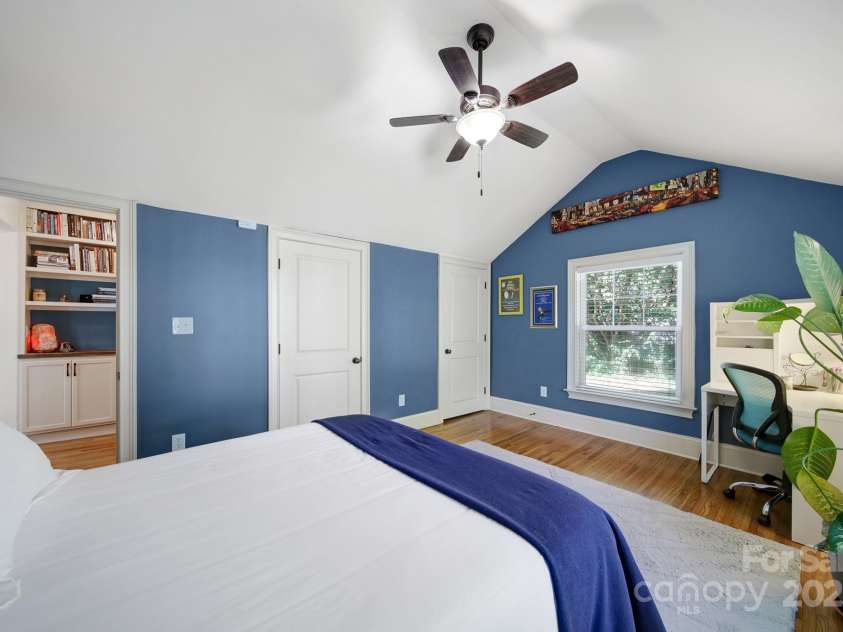 1841 Mecklenburg Avenue, Charlotte, NC 28205.  MLS# CAR4239048, YatesRealty ID 5084. 
