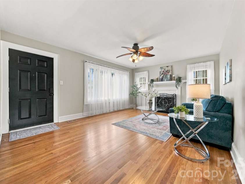 4273 Springs Road, Conover, NC 28613.  MLS# CAR4424417, YatesRealty ID 50840. Living Room