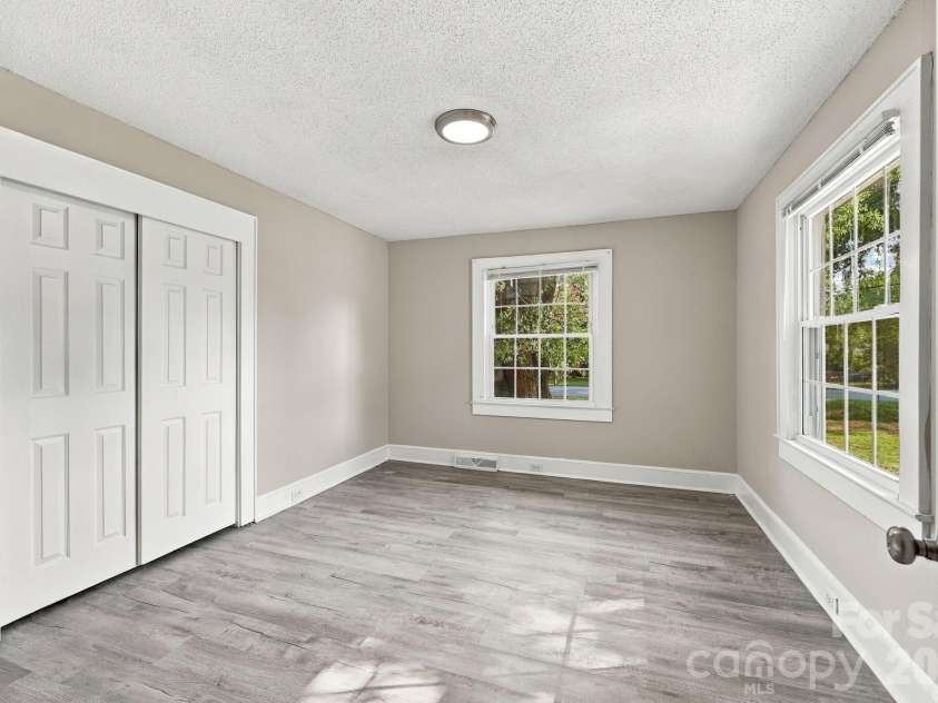 909 Rhode Island Avenue, Kannapolis, NC 28083.  MLS# CAR4424673, YatesRealty ID 50842. 