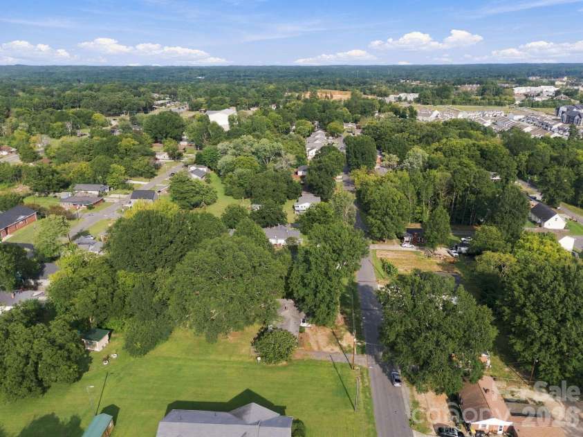 909 Rhode Island Avenue, Kannapolis, NC 28083.  MLS# CAR4424673, YatesRealty ID 50842. 