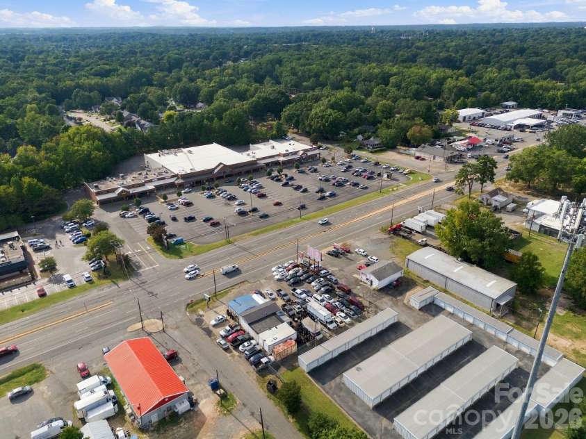 909 Rhode Island Avenue, Kannapolis, NC 28083.  MLS# CAR4424673, YatesRealty ID 50842. 