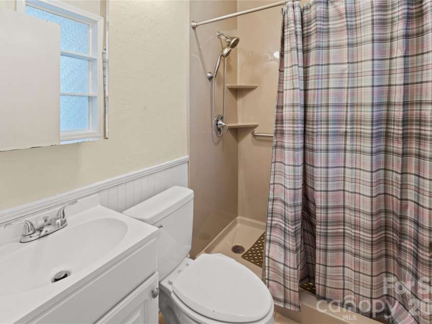 164 Spruce Street, Badin, NC 28009.  MLS# CAR4421752, YatesRealty ID 50845. 