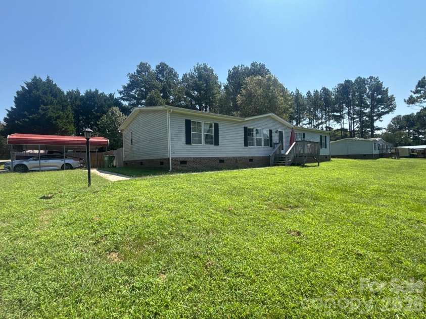 901 Grace Drive, Stanley, NC 28164.  MLS# CAR4424679, YatesRealty ID 50847. 