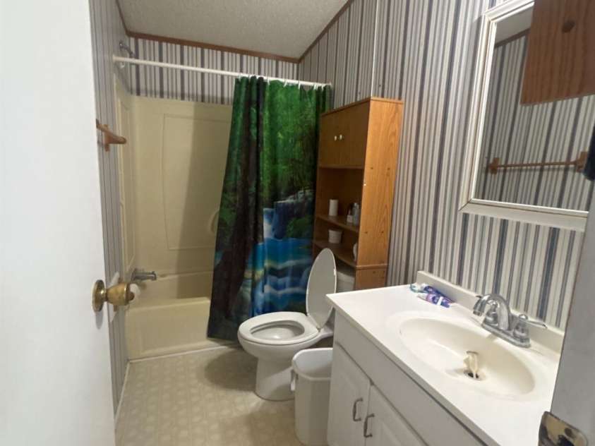 901 Grace Drive, Stanley, NC 28164.  MLS# CAR4424679, YatesRealty ID 50847. 
