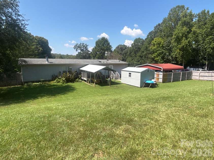 901 Grace Drive, Stanley, NC 28164.  MLS# CAR4424679, YatesRealty ID 50847. 