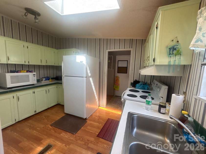 901 Grace Drive, Stanley, NC 28164.  MLS# CAR4424679, YatesRealty ID 50847. 