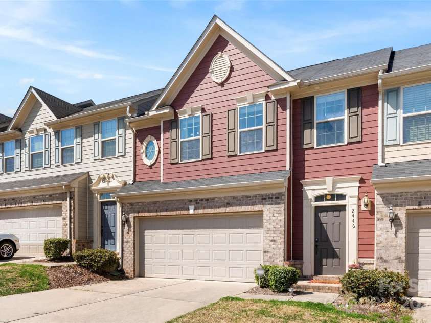 2446 Alyssa Lane, Charlotte, NC 28208.  MLS# CAR4238464, YatesRealty ID 5085. 