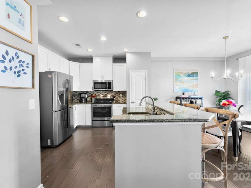 2446 Alyssa Lane, Charlotte, NC 28208.  MLS# CAR4238464, YatesRealty ID 5085. 