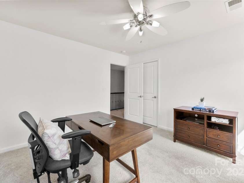 2446 Alyssa Lane, Charlotte, NC 28208.  MLS# CAR4238464, YatesRealty ID 5085. 
