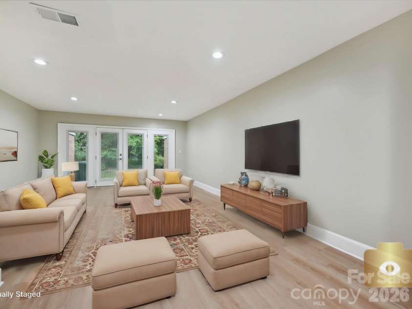 7004 Quail Hill Road, Charlotte, NC 28210.  MLS# CAR4349356, YatesRealty ID 5085. 