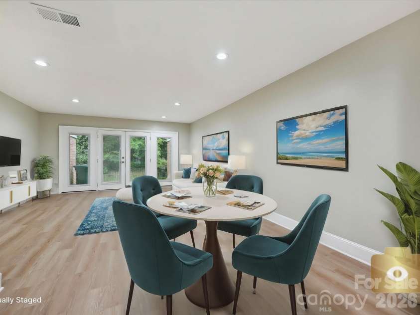 7004 Quail Hill Road, Charlotte, NC 28210.  MLS# CAR4349356, YatesRealty ID 5085. 