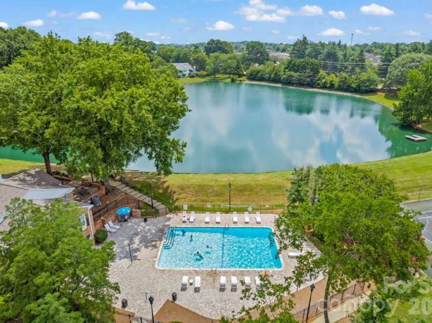 7004 Quail Hill Road, Charlotte, NC 28210.  MLS# CAR4349356, YatesRealty ID 5085. 
