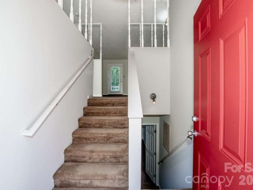 612 Sharon Drive, Statesville, NC 28625.  MLS# CAR4424578, YatesRealty ID 50851. 
