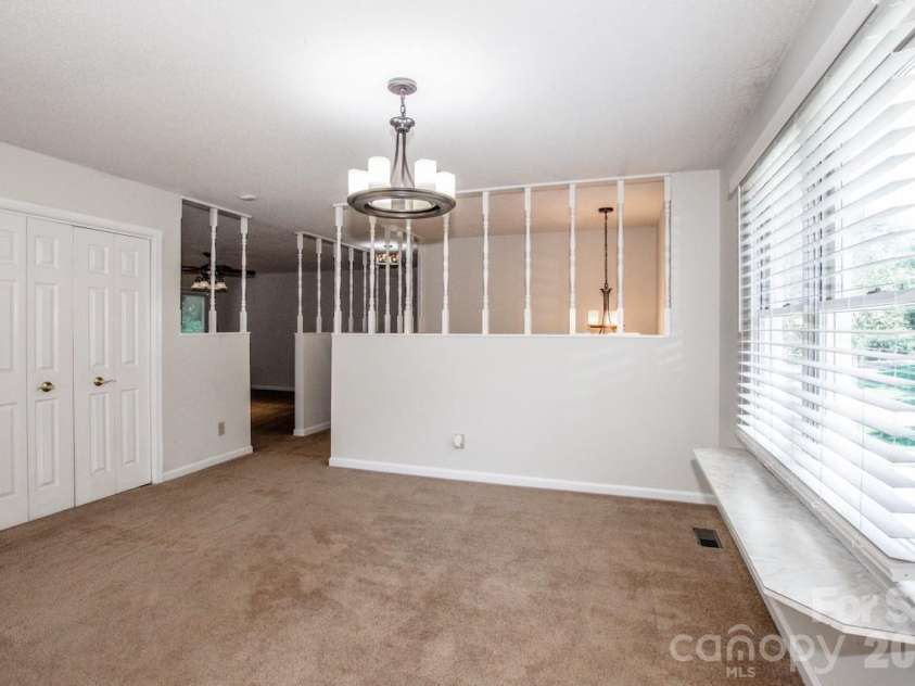 612 Sharon Drive, Statesville, NC 28625.  MLS# CAR4424578, YatesRealty ID 50851. 
