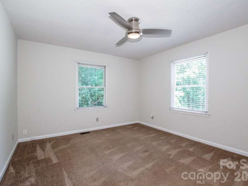612 Sharon Drive, Statesville, NC 28625.  MLS# CAR4424578, YatesRealty ID 50851. 