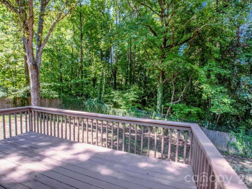 612 Sharon Drive, Statesville, NC 28625.  MLS# CAR4424578, YatesRealty ID 50851. 