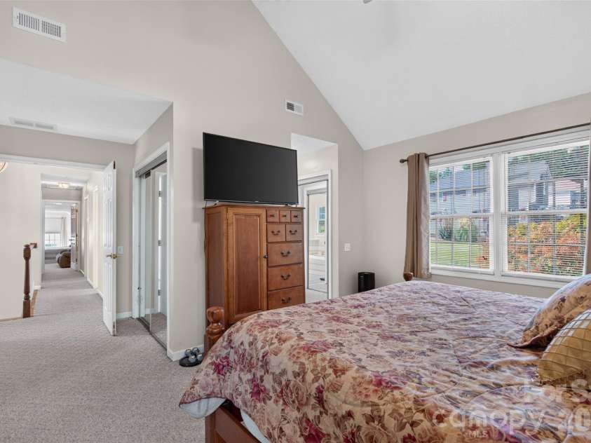 69 Sunwest Drive, Arden, NC 28704.  MLS# CAR4424300, YatesRealty ID 50854. 