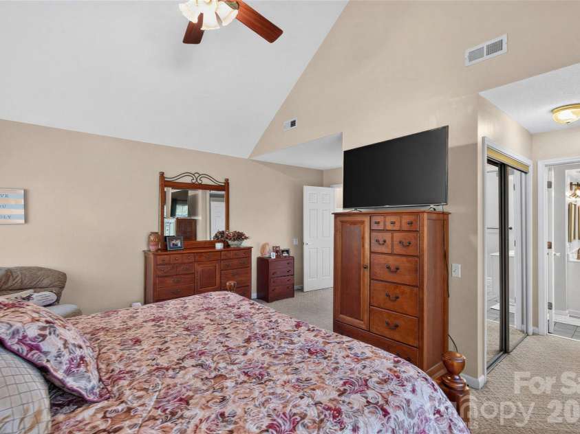 69 Sunwest Drive, Arden, NC 28704.  MLS# CAR4424300, YatesRealty ID 50854. 