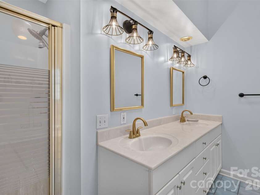69 Sunwest Drive, Arden, NC 28704.  MLS# CAR4424300, YatesRealty ID 50854. 