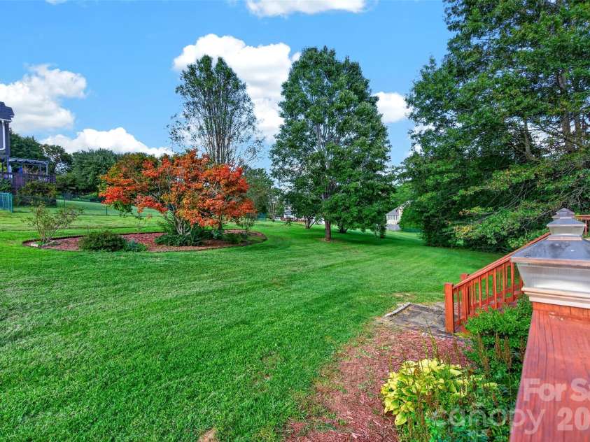 69 Sunwest Drive, Arden, NC 28704.  MLS# CAR4424300, YatesRealty ID 50854. Beautiful Landscaping