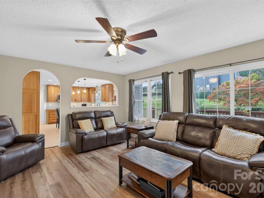 69 Sunwest Drive, Arden, NC 28704.  MLS# CAR4424300, YatesRealty ID 50854. Comfortable and inviting