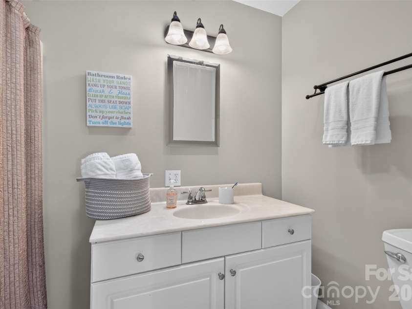 69 Sunwest Drive, Arden, NC 28704.  MLS# CAR4424300, YatesRealty ID 50854. Upstairs Full Bath