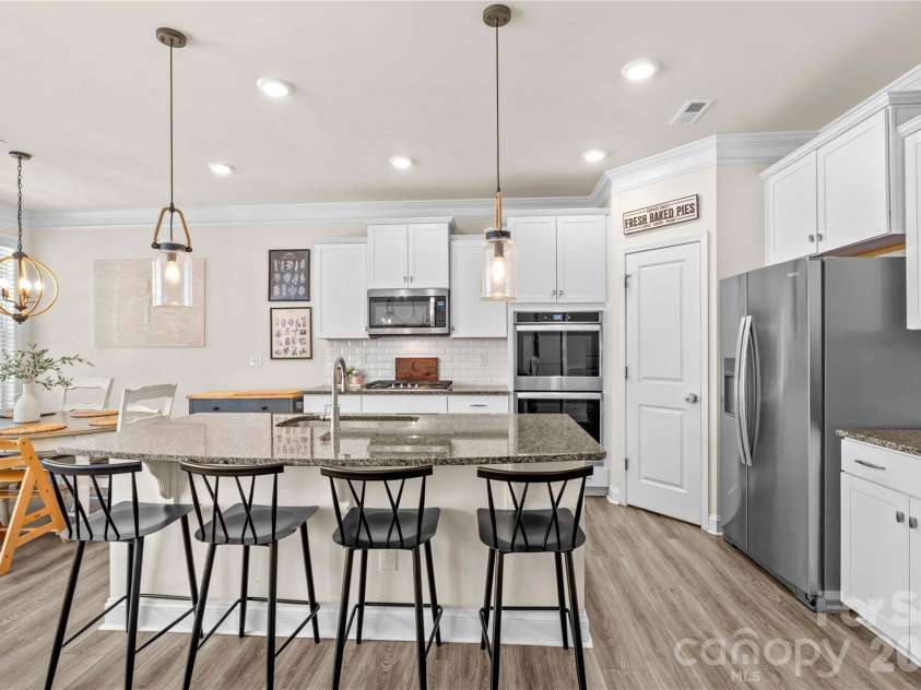 117 Candlelight Way, Mooresville, NC 28115.  MLS# CAR4424260, YatesRealty ID 50858. 