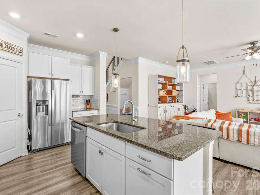 117 Candlelight Way, Mooresville, NC 28115.  MLS# CAR4424260, YatesRealty ID 50858. 