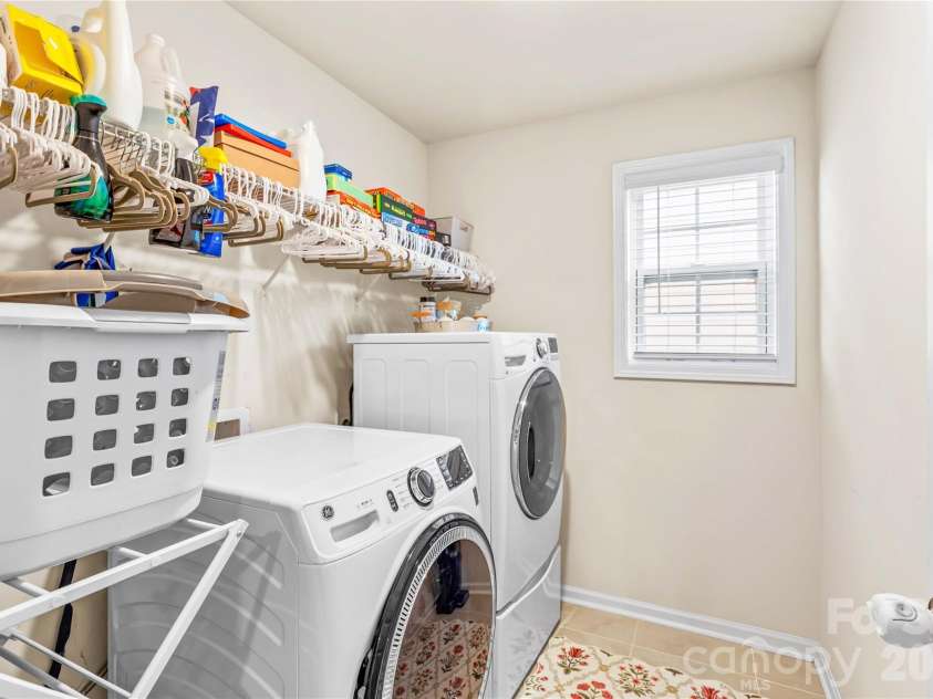 117 Candlelight Way, Mooresville, NC 28115.  MLS# CAR4424260, YatesRealty ID 50858. Laundry Room