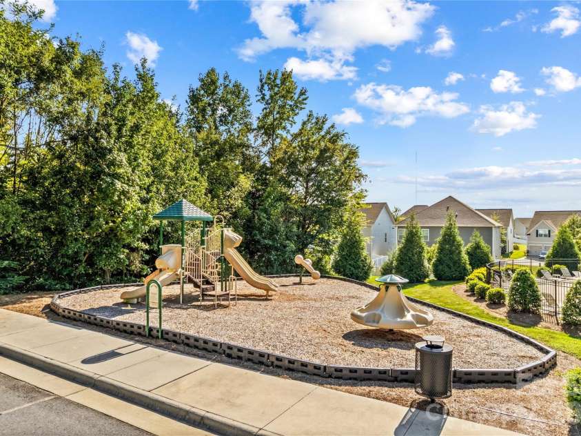117 Candlelight Way, Mooresville, NC 28115.  MLS# CAR4424260, YatesRealty ID 50858. Playground
