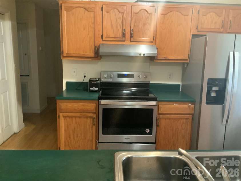 17 Buttonwood Court, Asheville, NC 28806.  MLS# CAR4424729, YatesRealty ID 50860. 