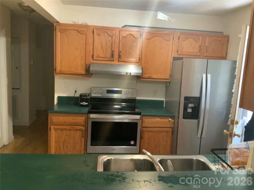 17 Buttonwood Court, Asheville, NC 28806.  MLS# CAR4424729, YatesRealty ID 50860. 