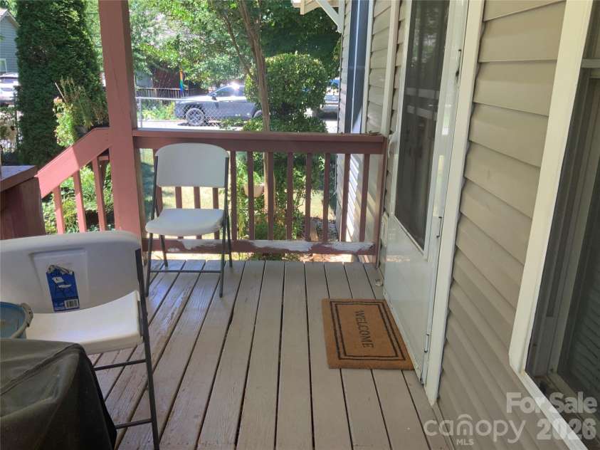 17 Buttonwood Court, Asheville, NC 28806.  MLS# CAR4424729, YatesRealty ID 50860. 