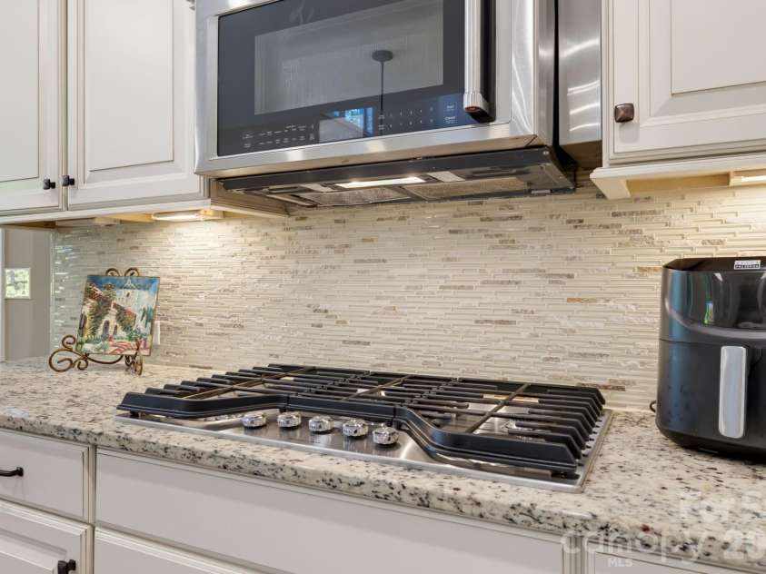 270 San Agustin Drive, Mooresville, NC 28117.  MLS# CAR4423681, YatesRealty ID 50864. 