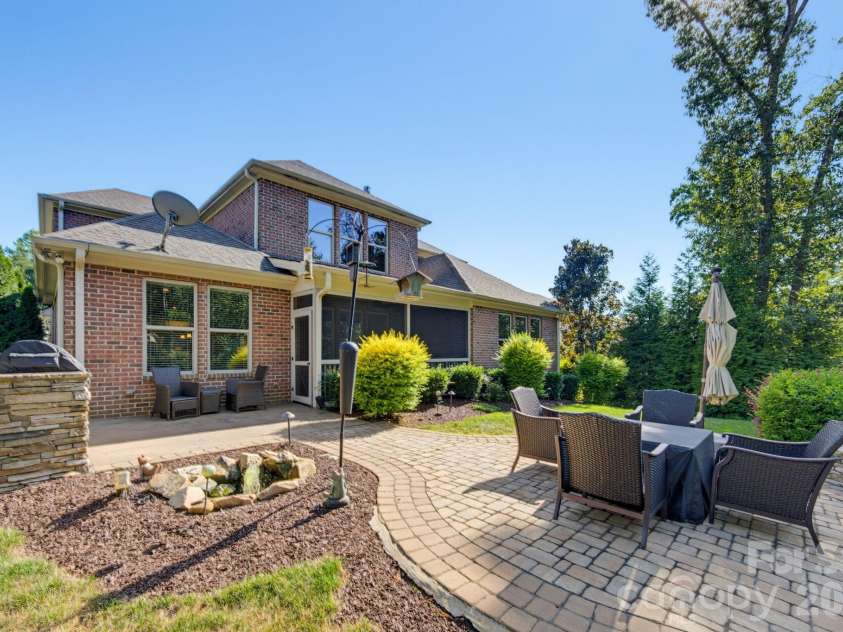 270 San Agustin Drive, Mooresville, NC 28117.  MLS# CAR4423681, YatesRealty ID 50864. 