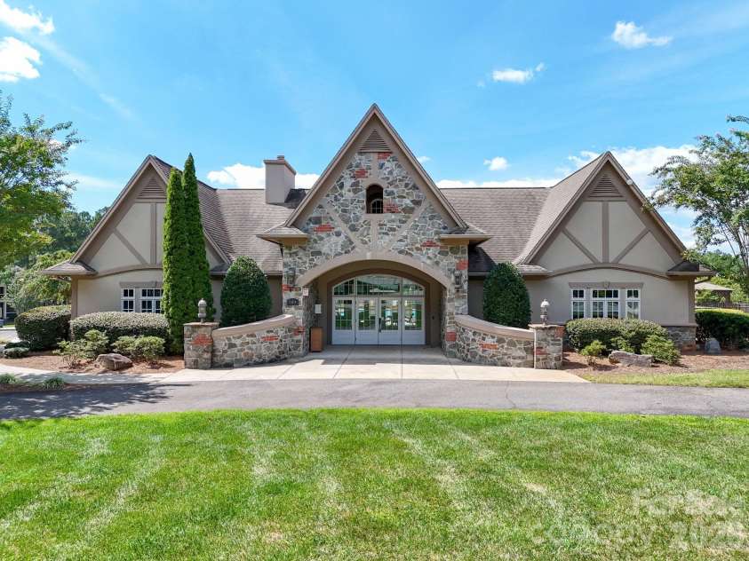 270 San Agustin Drive, Mooresville, NC 28117.  MLS# CAR4423681, YatesRealty ID 50864. 