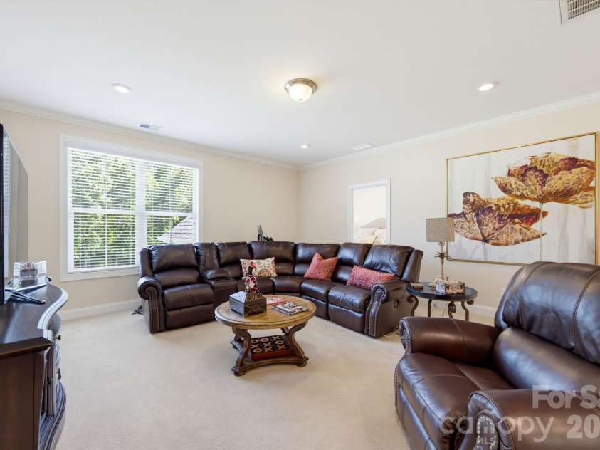 270 San Agustin Drive, Mooresville, NC 28117.  MLS# CAR4423681, YatesRealty ID 50864. Loft