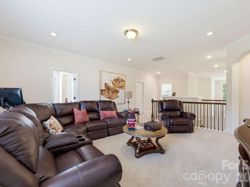 270 San Agustin Drive, Mooresville, NC 28117.  MLS# CAR4423681, YatesRealty ID 50864. Loft