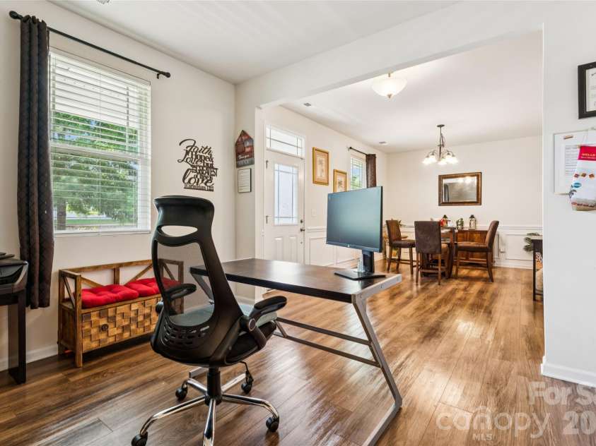 9002 Willowfield Drive, Charlotte, NC 28269.  MLS# CAR4424238, YatesRealty ID 50865. 